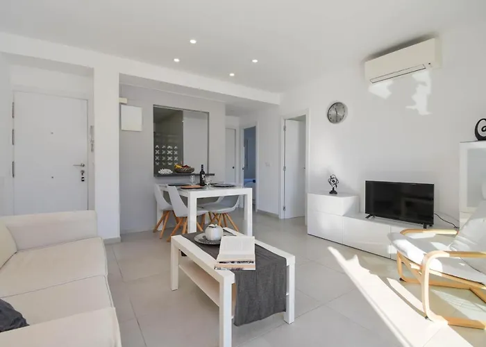 Sunnybeach By Aguilarent Apartment